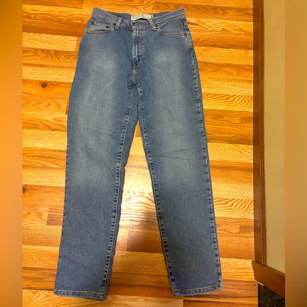 VINTAGE Levi’s 512 classic slim tapered size 10 red tag straight leg